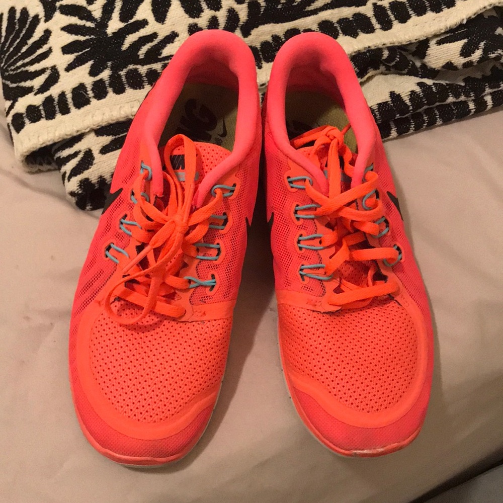 Nike bright coral 5.0 free run shoes